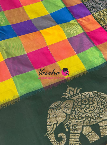 Semi Soft Silk  - Madras Checks Pattern - Green Shade  - VVSSS042