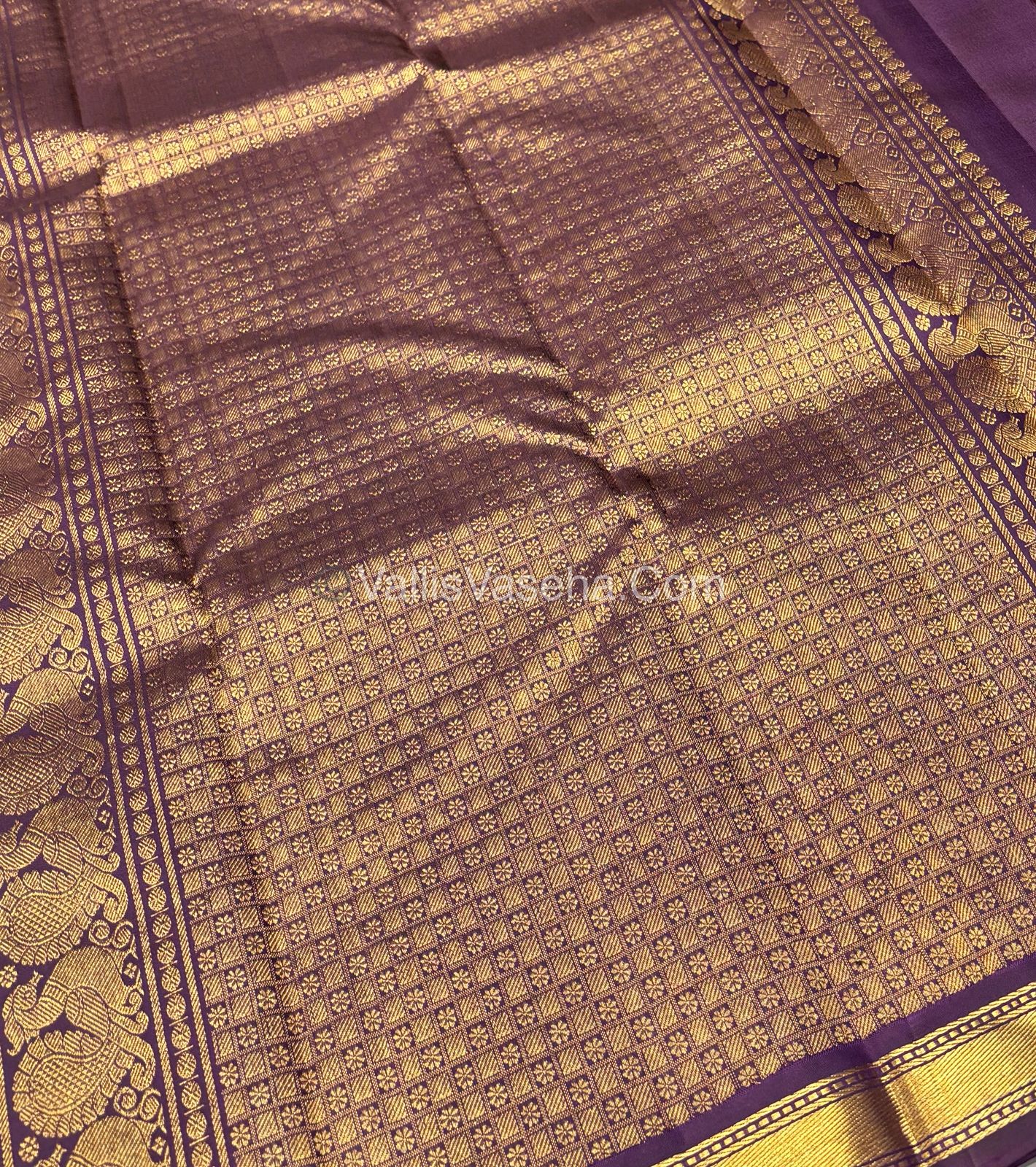 Pure Kanchipuram Silk Saree - Green & Dark Purple Combo - VVPS021