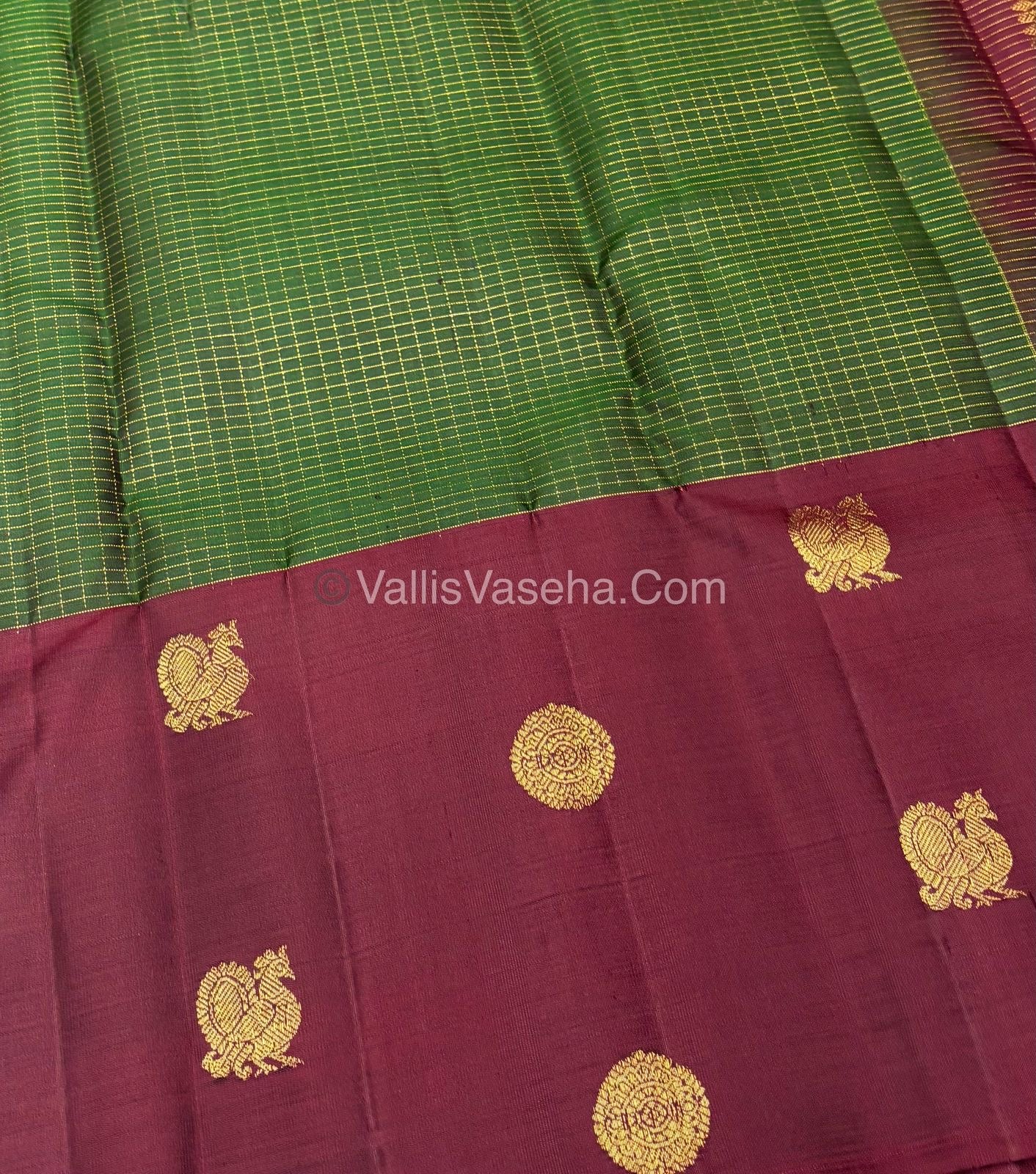 Pure Kanchipuram Silk Saree - Green & Maroon Shade  - VVPS024
