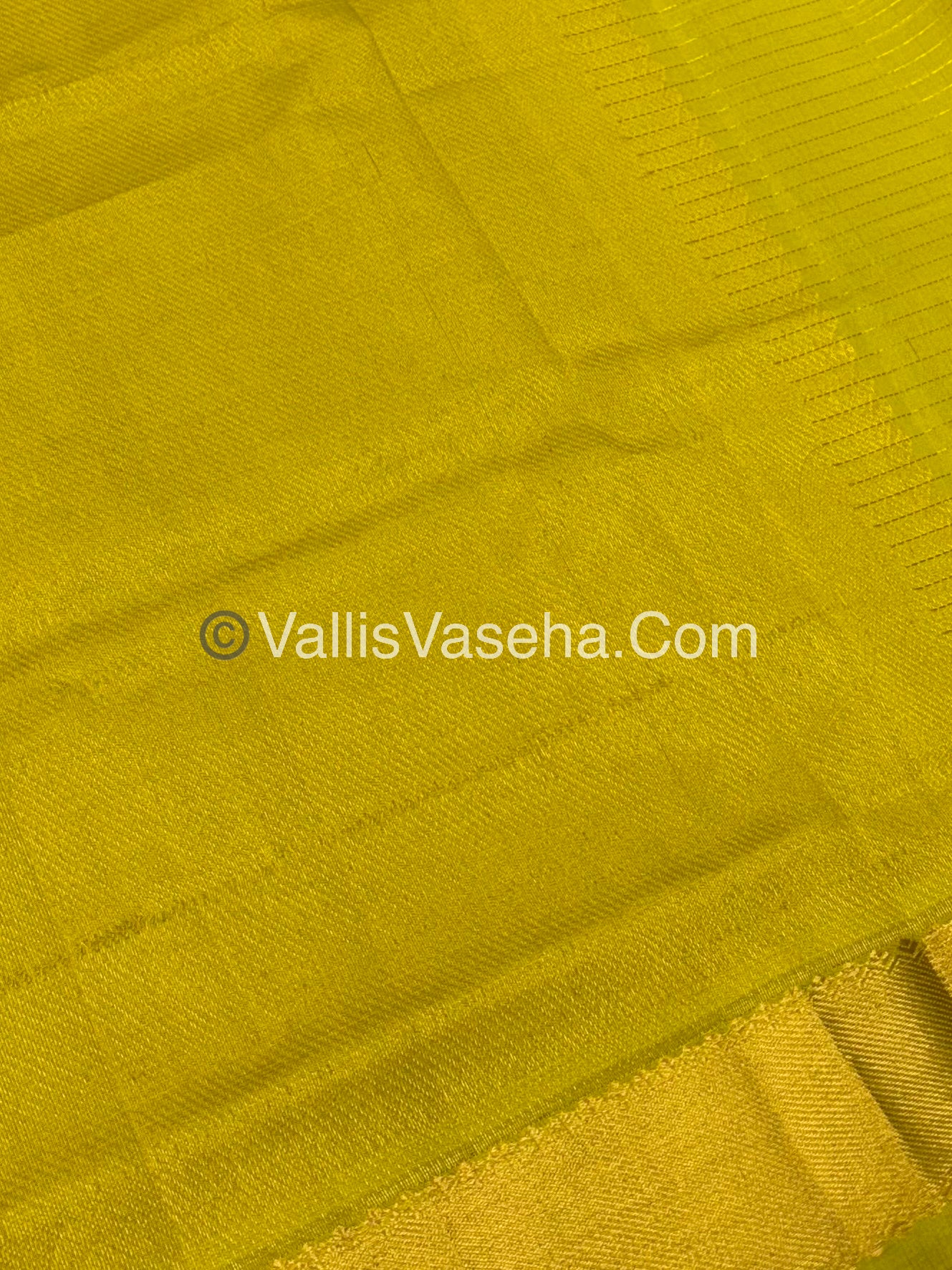 Pure Silk Cotton Saree - Mayil & Chakkaram Design - Cream With Lemon Yellowish green Shade VVMC002