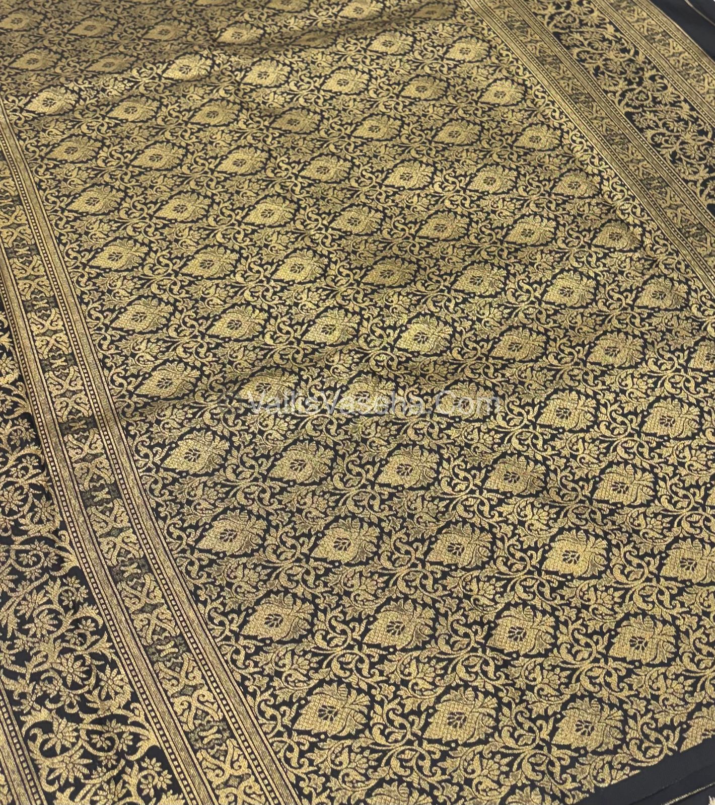 Semi Soft Silk - Border less - Black Shade -VVSSS025