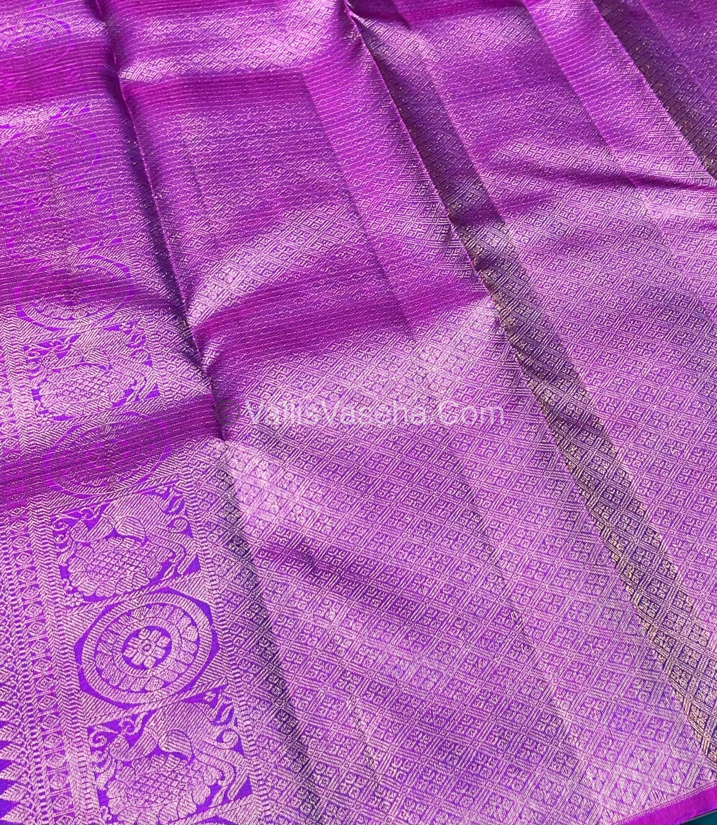 Pure Kanchipuram Silk Saree - Dual Tone Peacock Blue & Purple Shade  - VVPS024