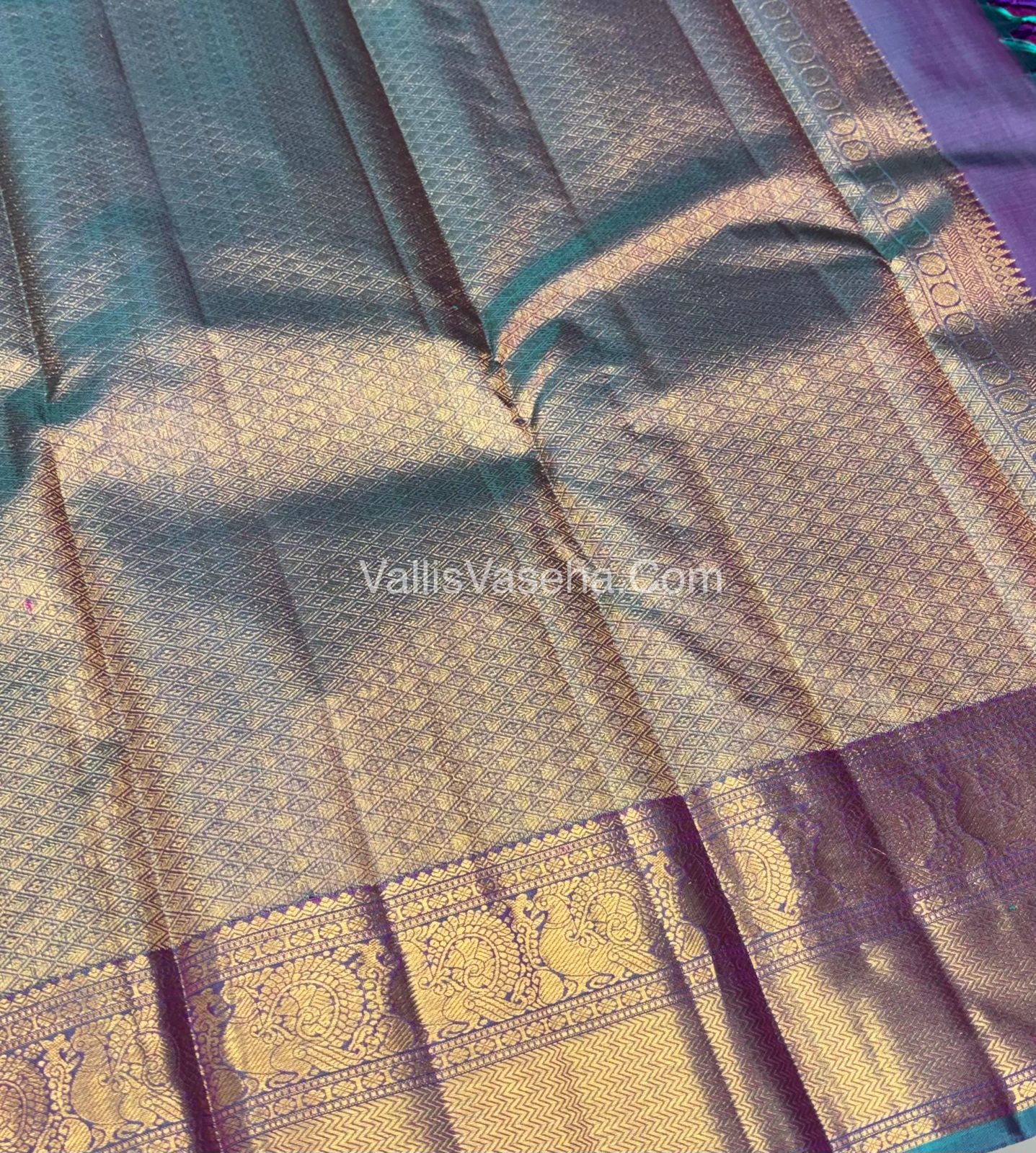 Pure Kanchipuram Silk Saree - Vaira Voosi design - Purple & Dual Tone Blue Shade - VVPS027