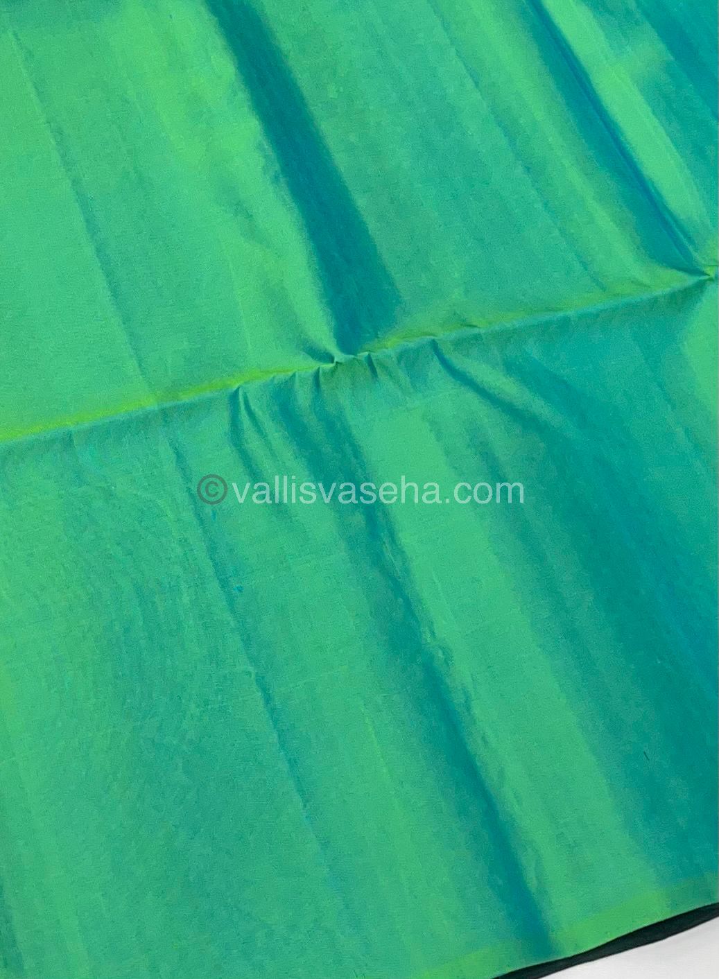 Pure Soft Silk Saree - Vaira Voosi design - Green With Teal Green ( lemon mixed) Combo - VVPSS016