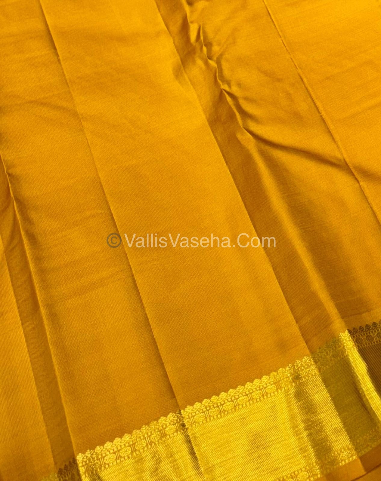 Pure Kanchipuram Silk Saree | Pazhum Pazhamum Checks |VVPS017