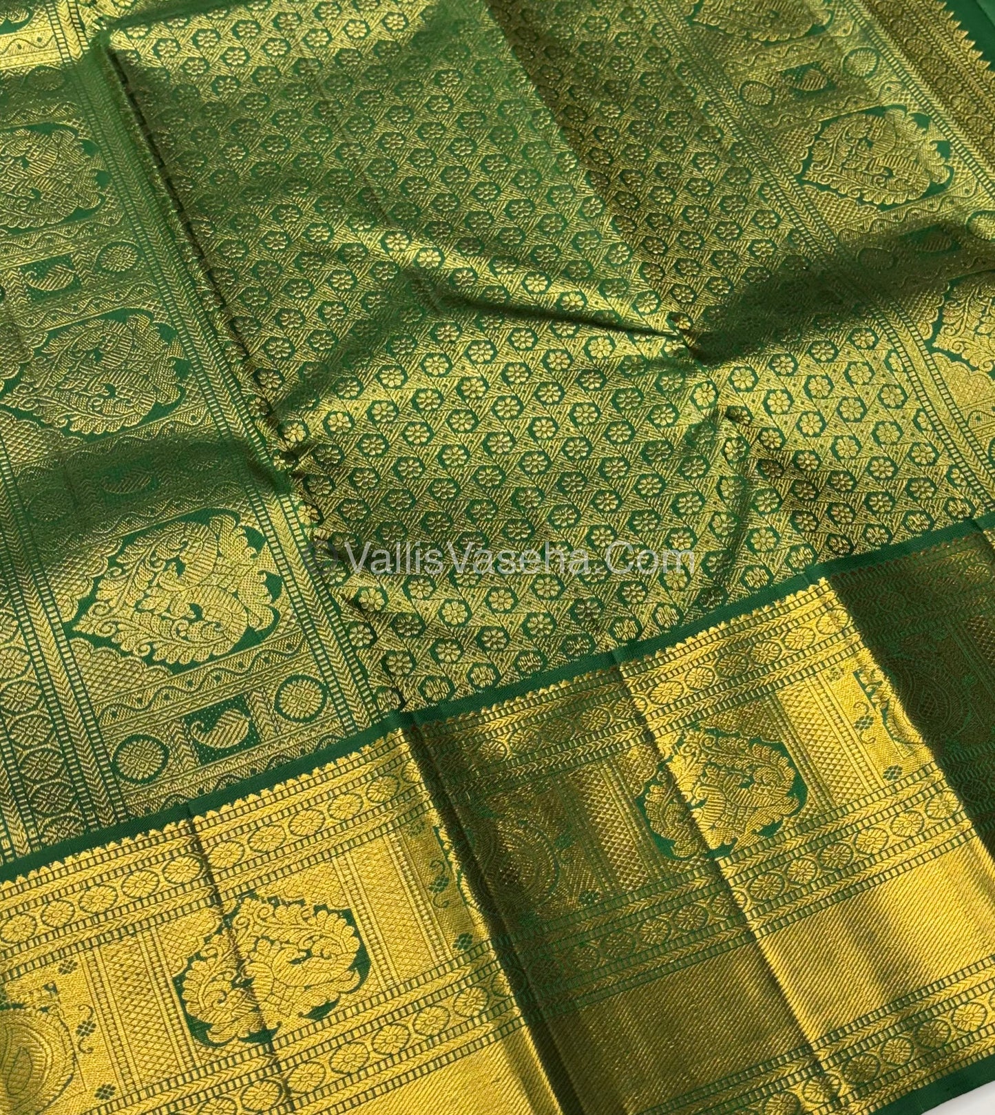 Pure Vintage Korvai Kanchipuram Silk Saree - Cream & Green Combo - VVPS022