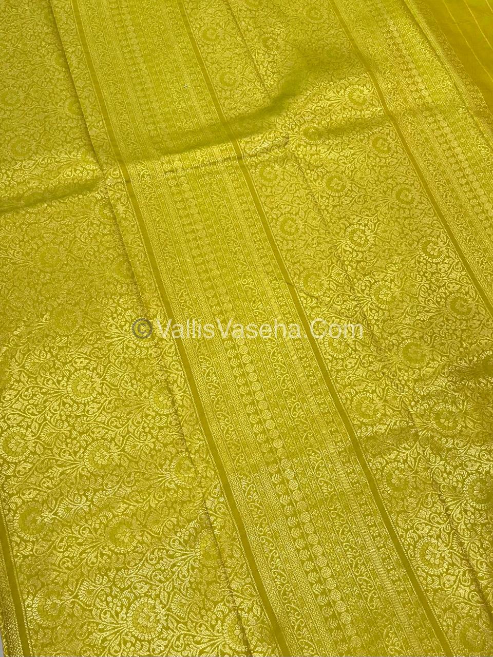 Semi Soft Silk - Border less - Green Shade -VVSSS034
