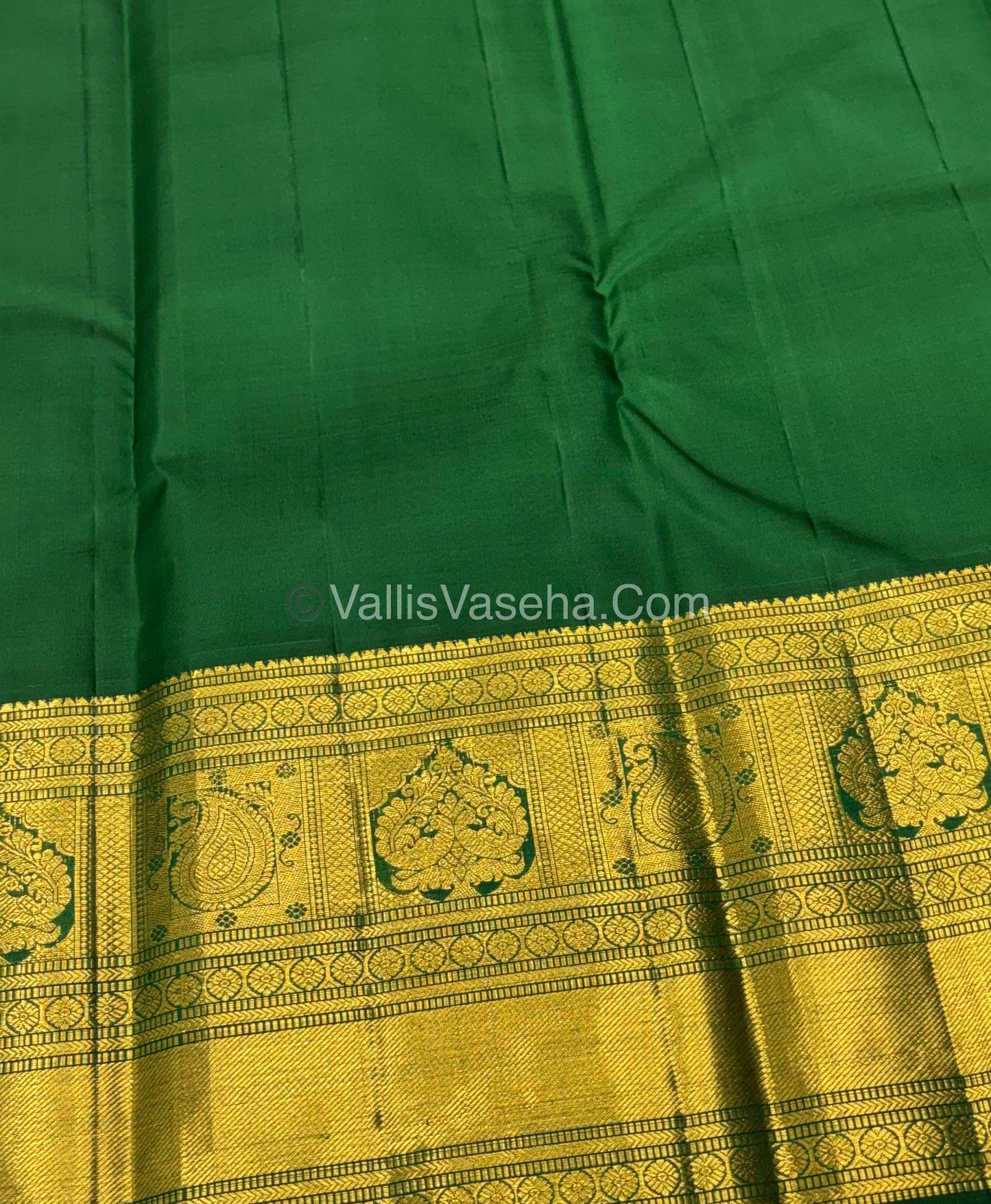 Pure Vintage Korvai Kanchipuram Silk Saree - Cream & Green Combo - VVPS022