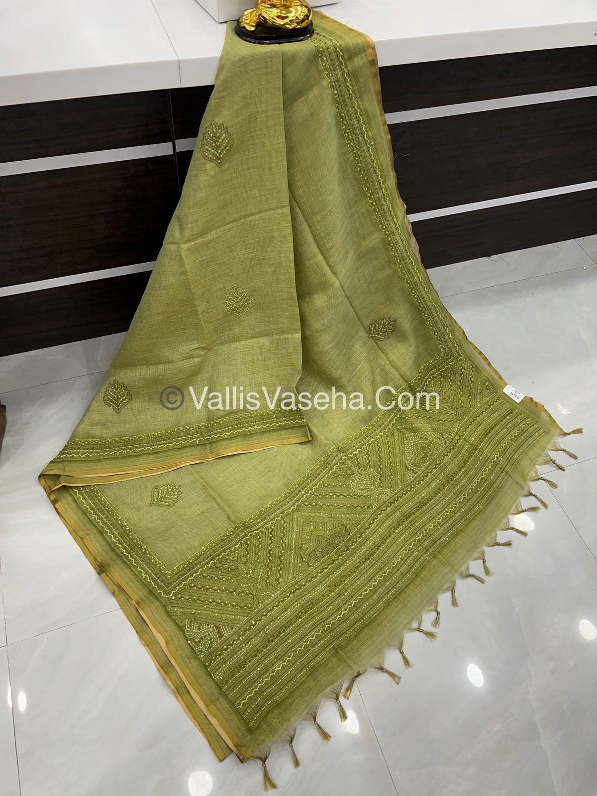 French Knot - Linen Tissue Saree -  Green shade - VVLFN004