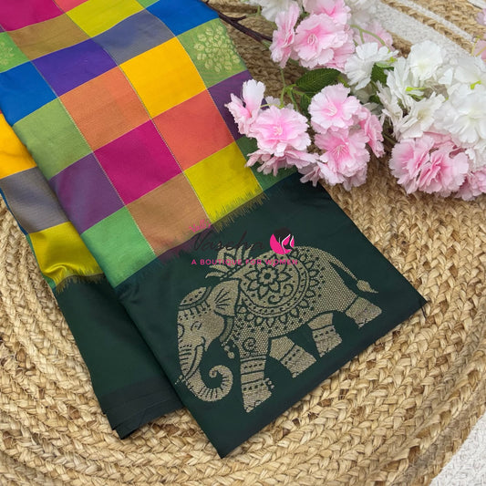 Semi Soft Silk  - Madras Checks Pattern - Green Shade  - VVSSS042