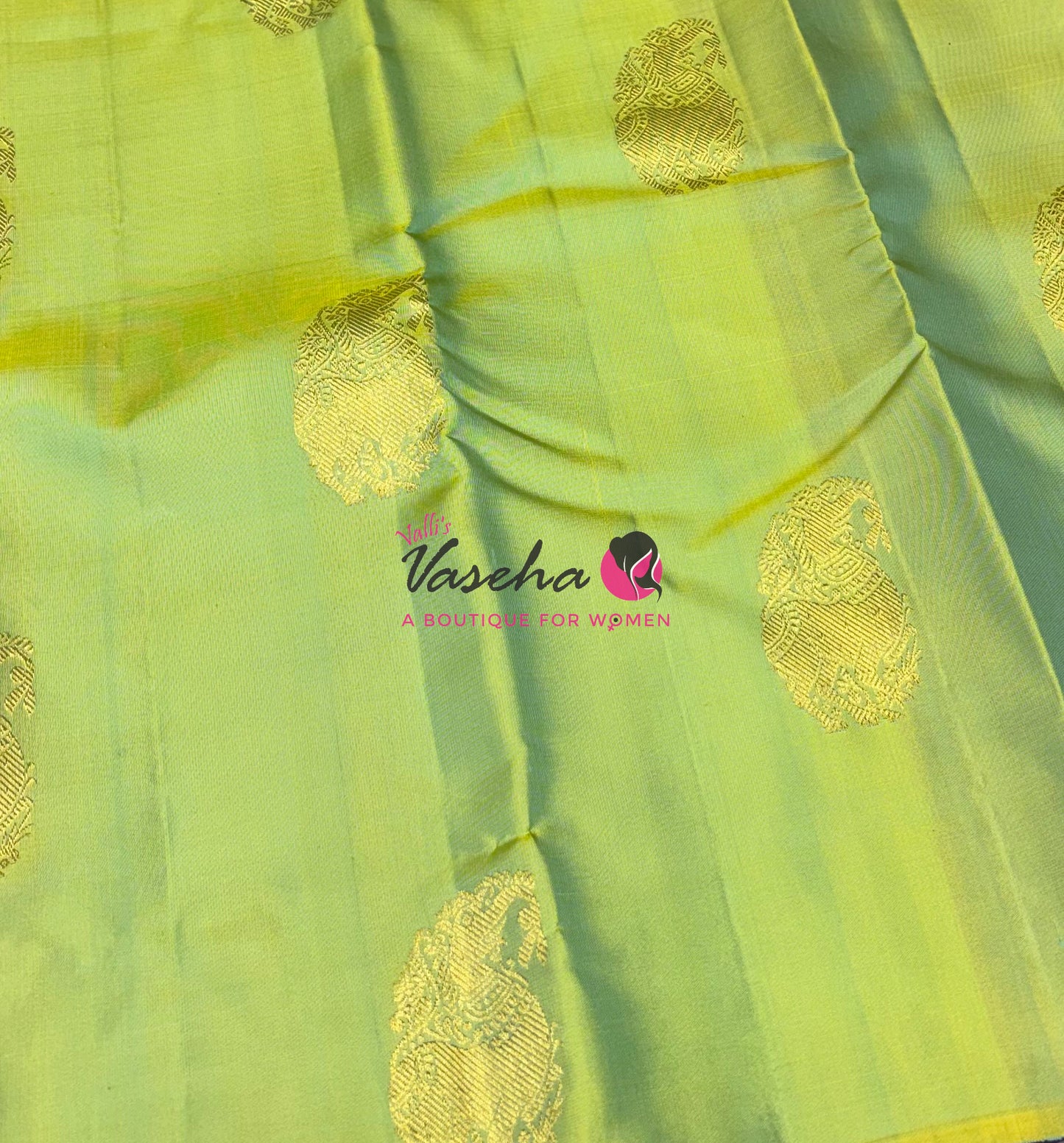 Pure Kanchipuram Silk Saree - Border Less - Green with Purple Combo - VVPS043