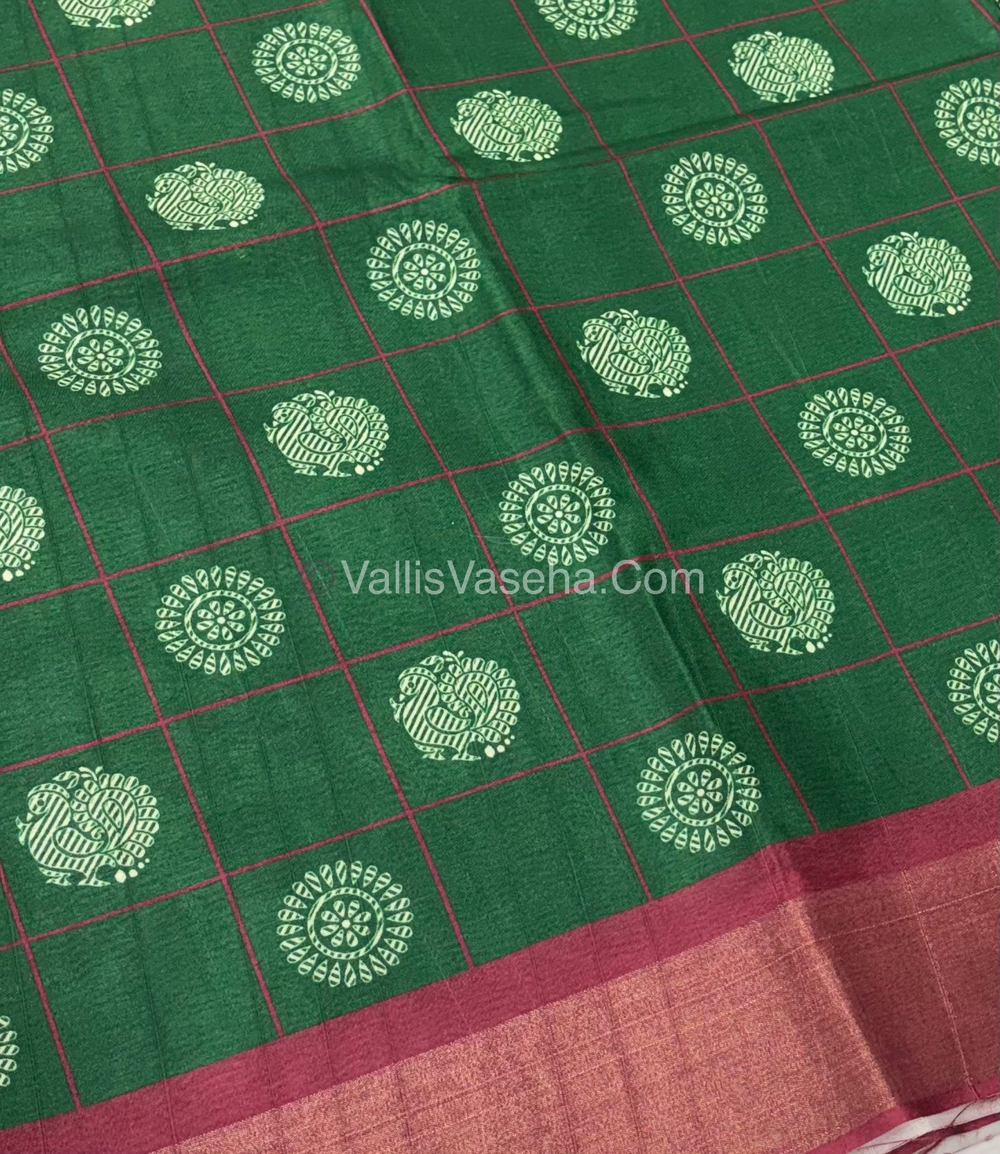 Fancy Mixed Cotton / Semi Chappa Silk |Mayil & Chakkaram| - Green & Maroon Combo - VVSCS006