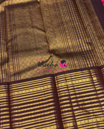 Pure Vintage Korvai Kanchipuram Silk Saree - Pink With Brown - VVPS102