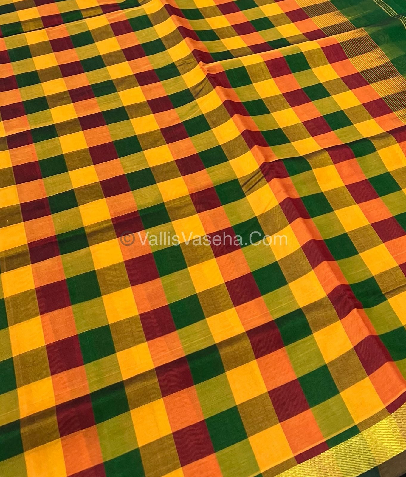 Pure Silk Cotton Saree - Pazhum Pazhamum Checks Design - Green Pallu - VVPPSC01