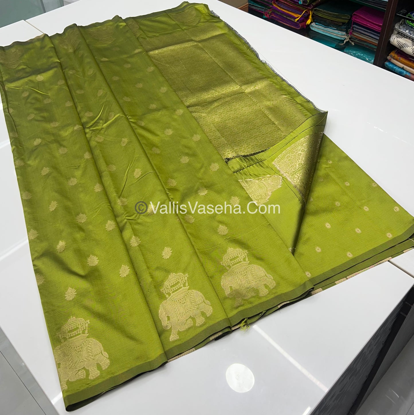 Semi Soft Silk - Elephant Butta Border - Green Shade -VVSSS011