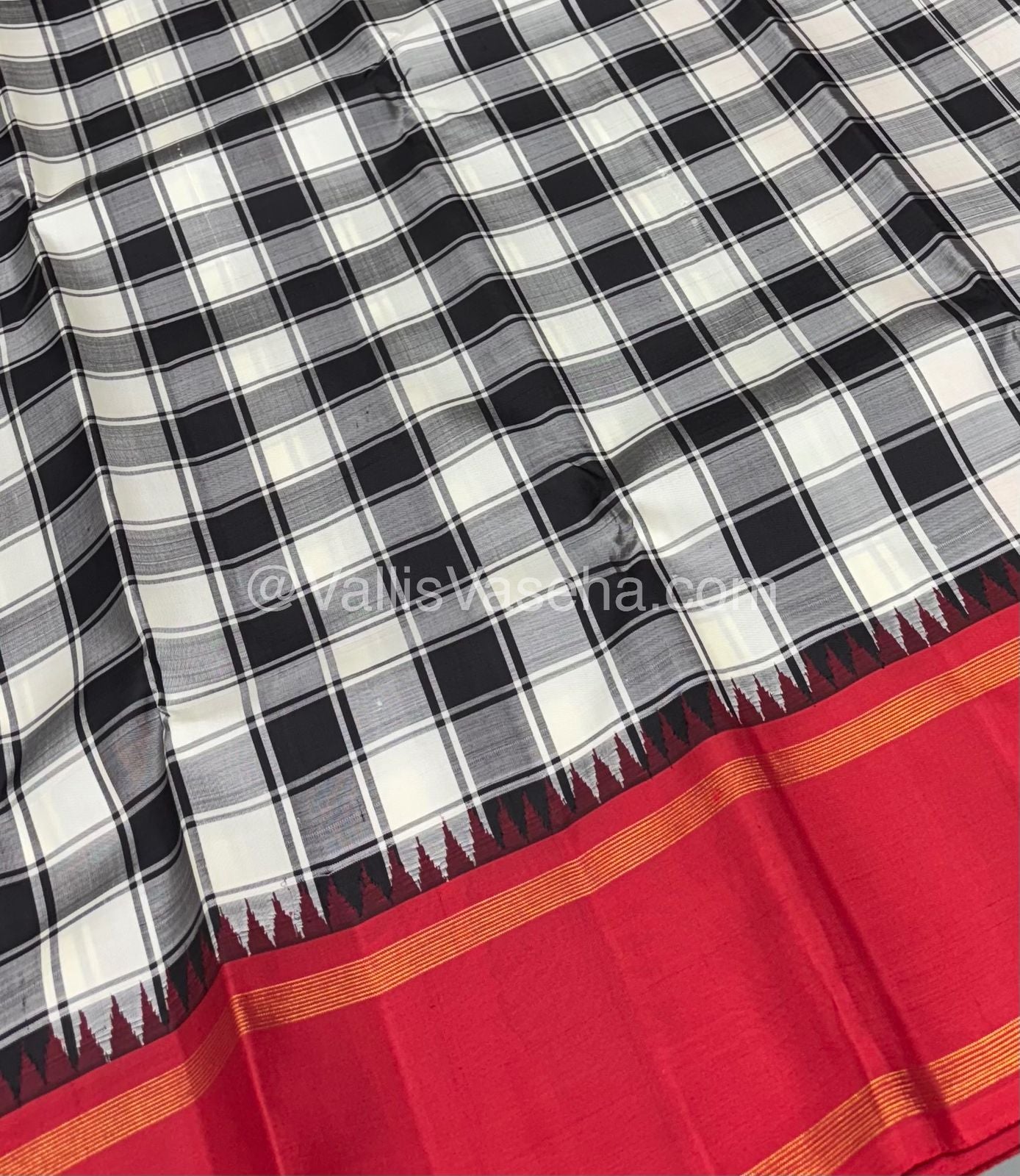 Pure Korvai Kanchipuram Silk Saree - Checks Pattern - Black & White with Red Combo - VVPS015