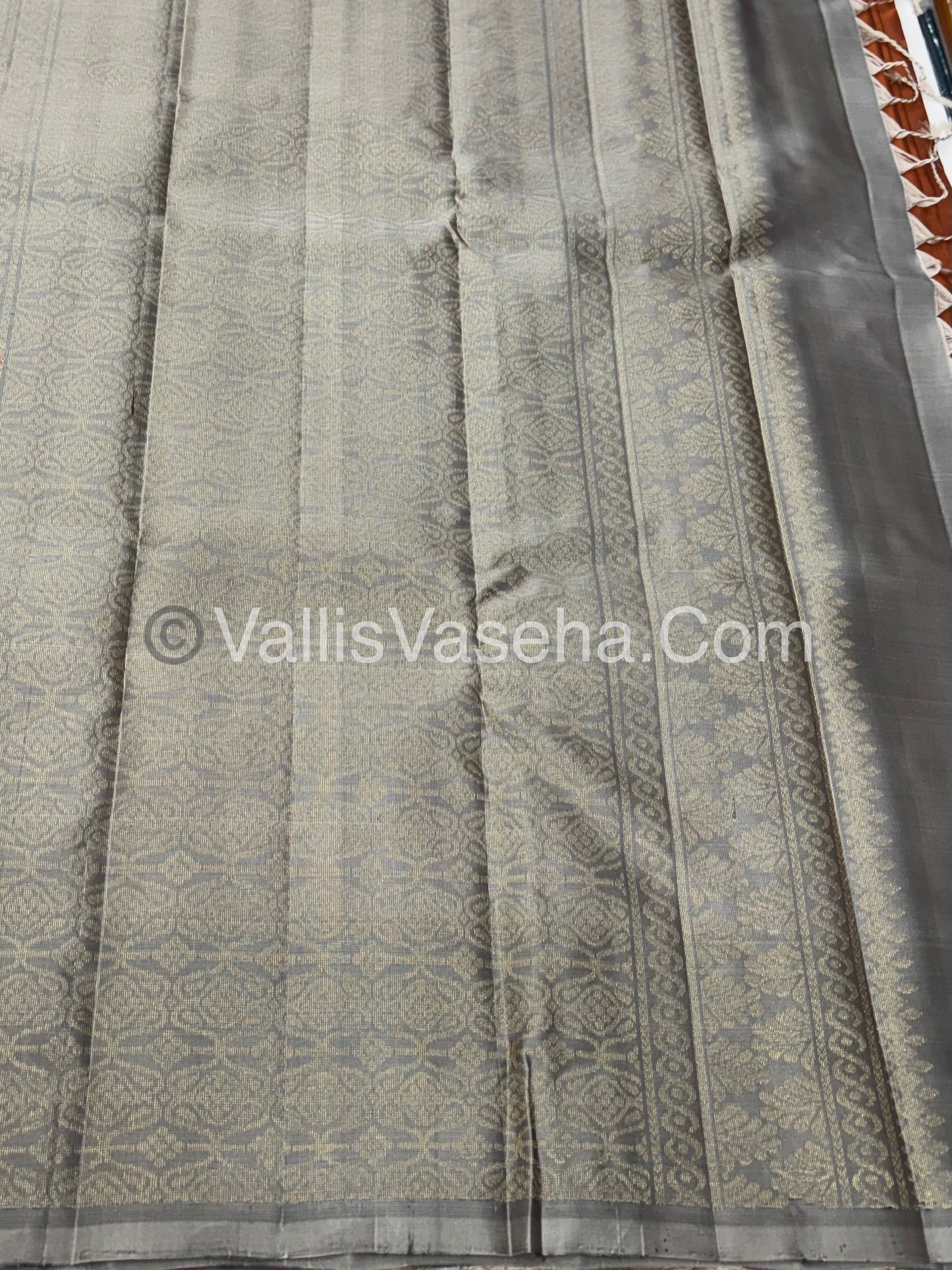 Half Mix - Pure Soft Silk Saree - VVPSS075