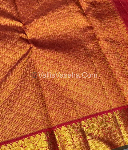Pure Kanchipuram Silk Saree - Vaira Voosi Design - Red Shade - VVPS030
