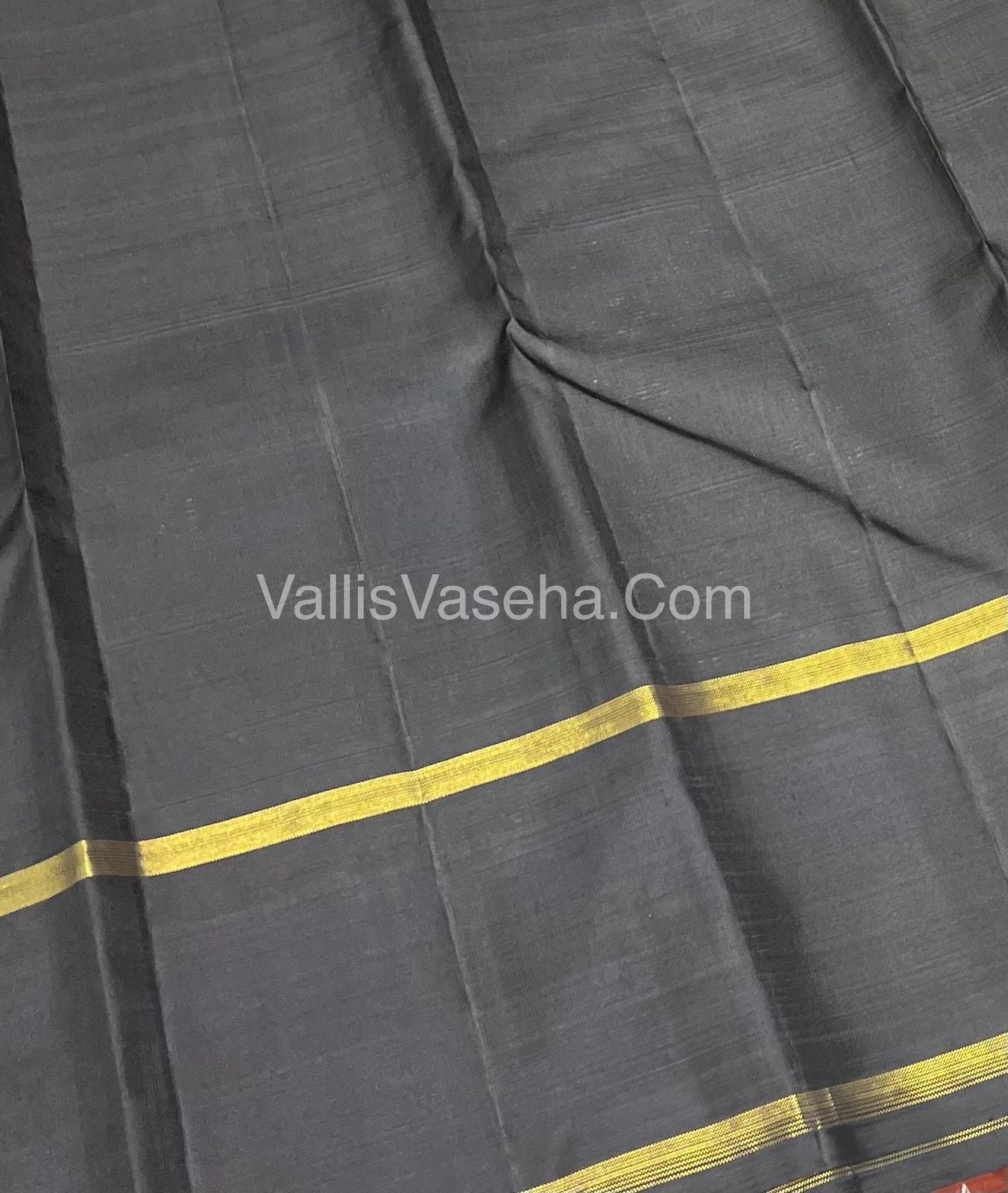 Pure Vintage Korvai Kanchipuram Silk Saree - Yellow & Black Combo - VVPS006