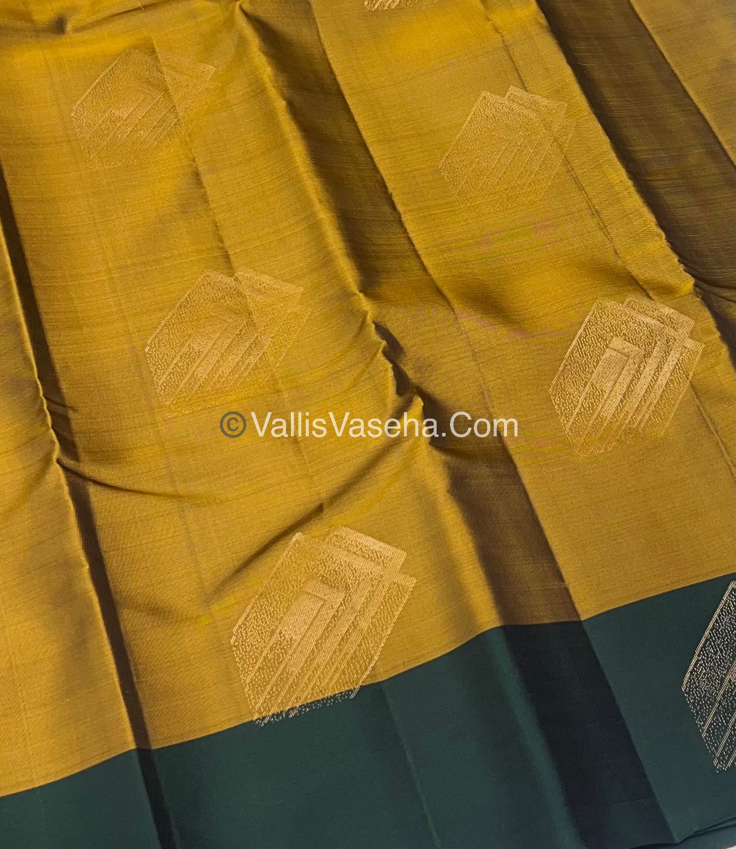 Half Mix - Pure Soft Silk Saree - VVPSS030