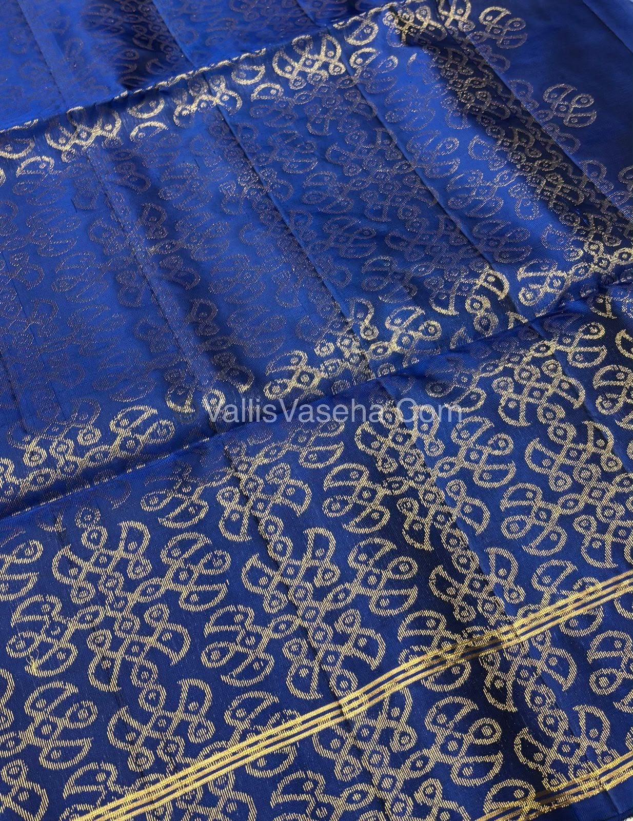 Pure Soft Silk Saree - (1.75 warp) Kolam Design - Shade Of Grey & Blue Shade - VVPSS074