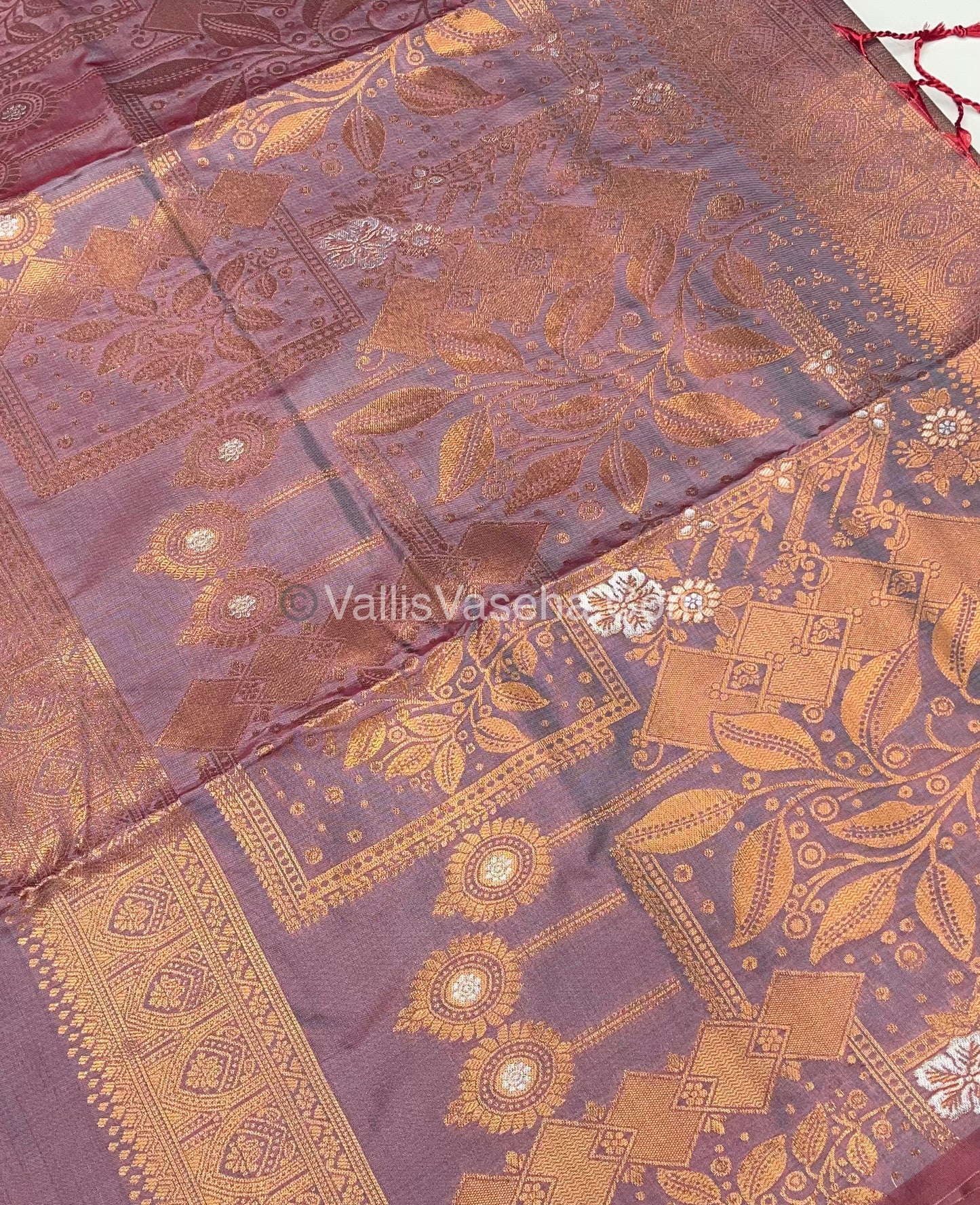 Semi Soft Silk - Border less - Light Greyish Purple Shade -VVSSS007