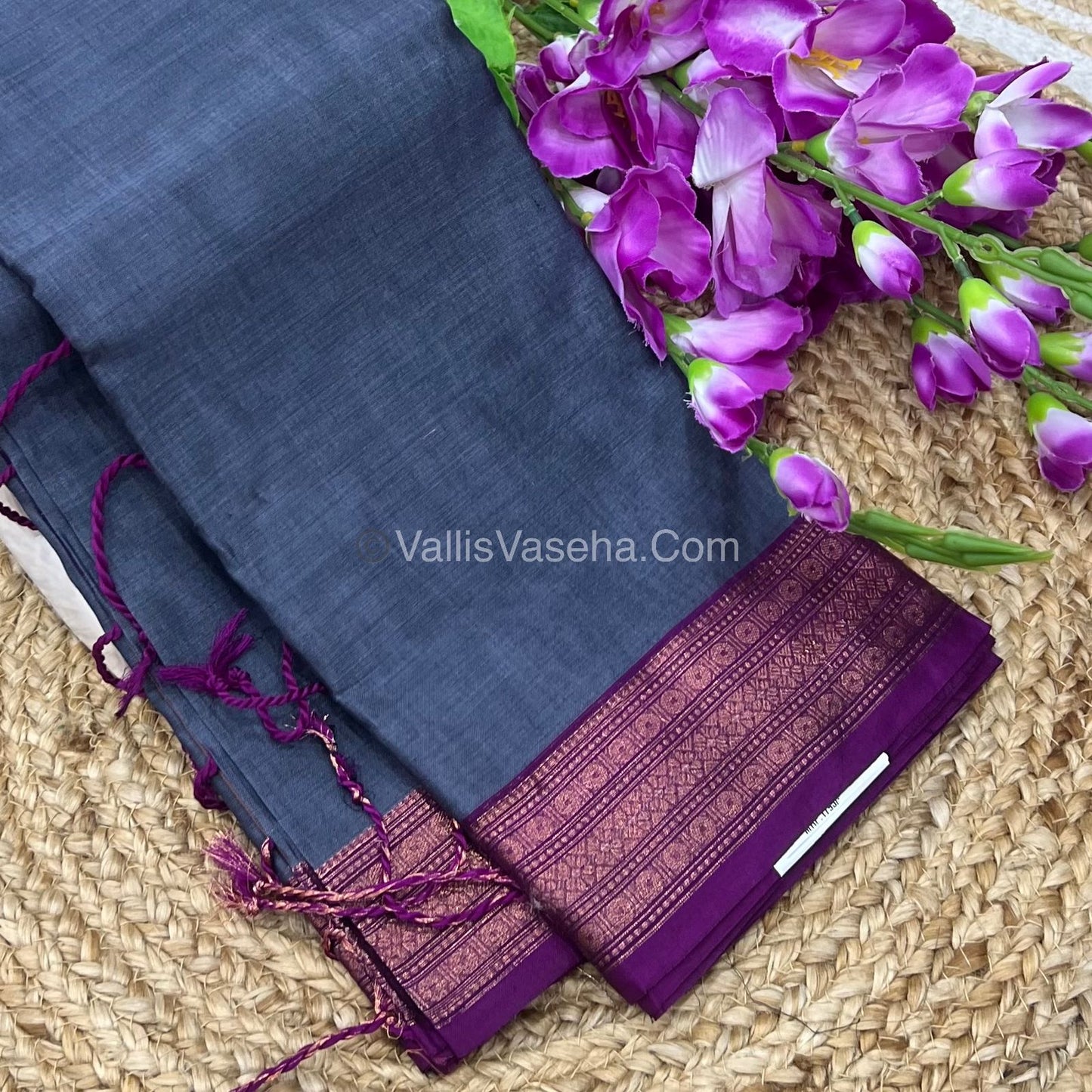 Dhaka Cotton Saree - VVDCS001