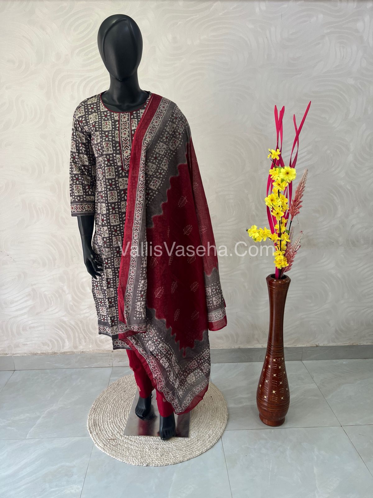 Ready Made - Salwar, Kameez & Duppatta(3pc) - Batik Printed - VVRBS006