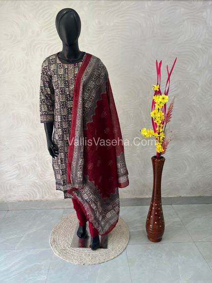 Ready Made - Salwar, Kameez & Duppatta(3pc) - Batik Printed - VVRBS006