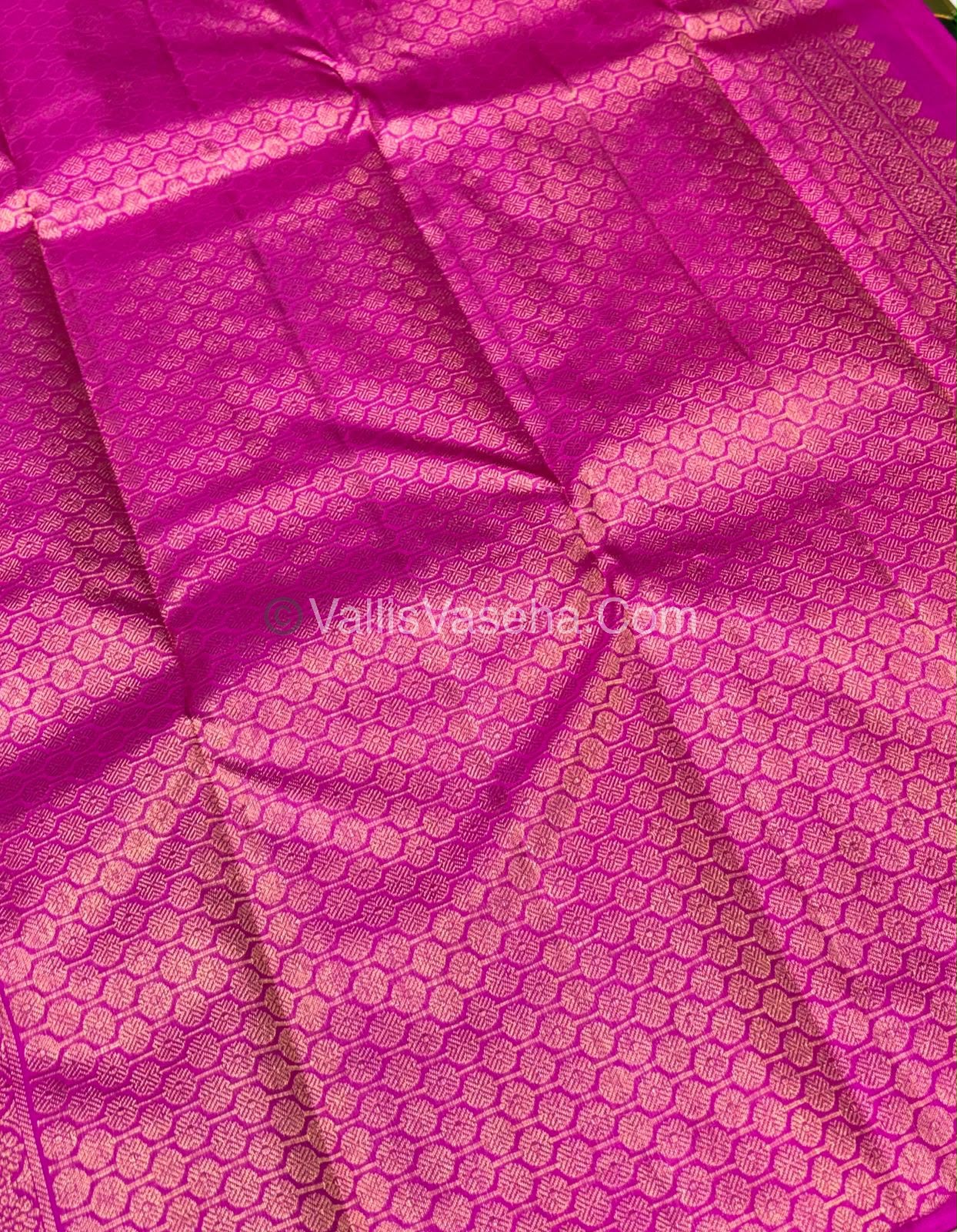Pure Kanchipuram Silk Saree - Pazhum Pazhamum Checks - VVPS017