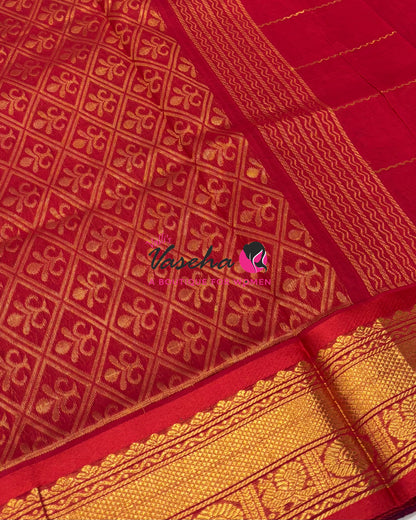 Pure Silk Cotton Saree - Mayil & Chakkaram Design - Blue With Red Shade - VVMC001
