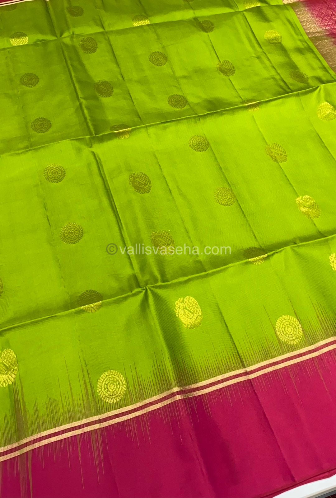 Pure Soft Silk Saree - Mayil & Chakkaram Design - Green With Pink Combo - VVPSS021