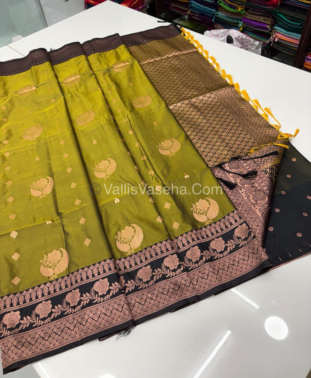 Semi Soft Silk - Dual Tone Shade With  Olive Green Combo -VVSSS027