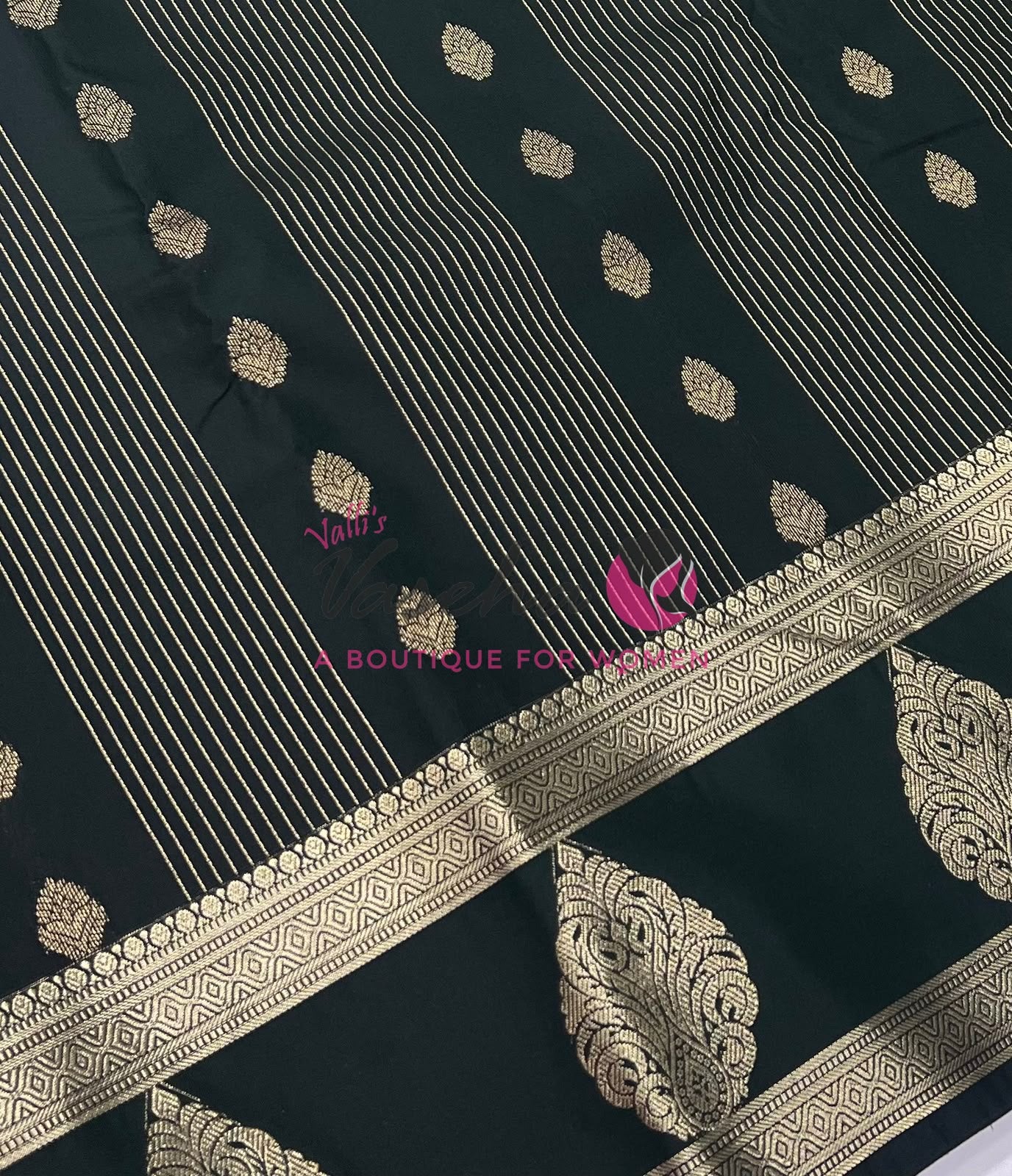 Semi Kanchi Silk - Vairavoosi Butta - VVSKS004 - Green Shade