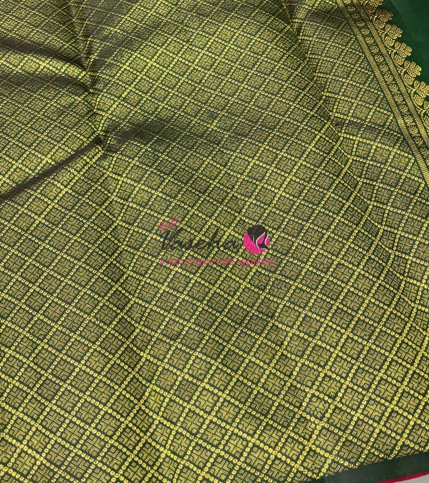 Pure Kanchipuram Silk Saree - Border Less - Pink with Green Combo - VVPS043