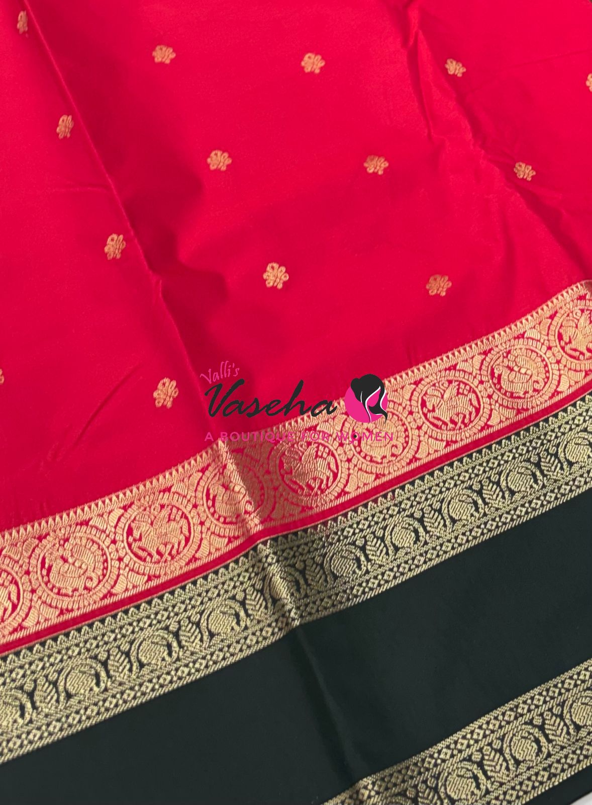 Semi Kanchi Silk  - Red & Green - VVSKS007