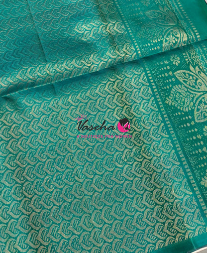 Pure Soft Silk Saree  - Small Pazhum Pazhamum Checks - VVPSS159