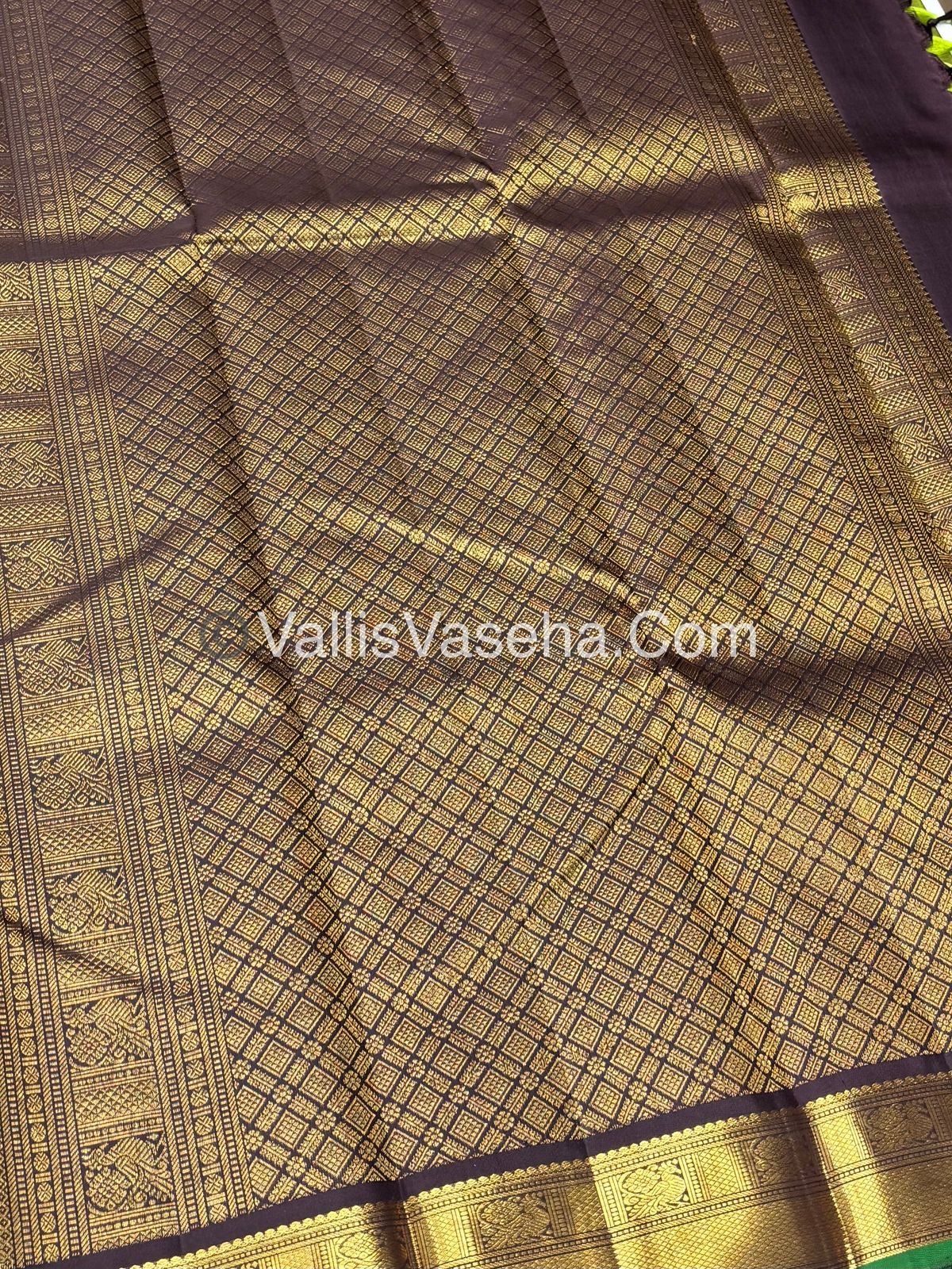 Pure Kanchipuram Silk Saree - Green & Brown Combo - VVPS025