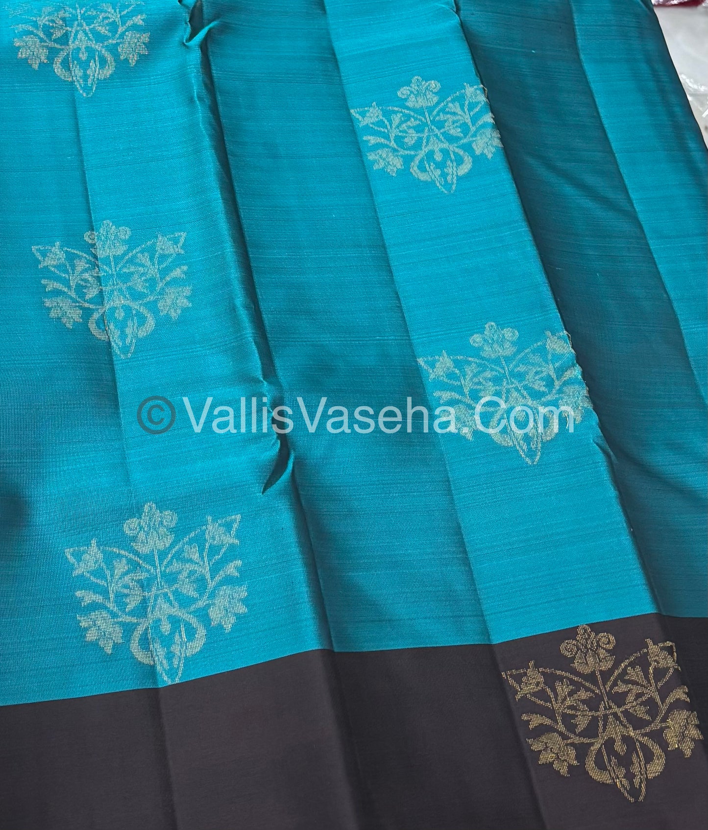 Half Mix - Pure Soft Silk Saree - VVPSS075