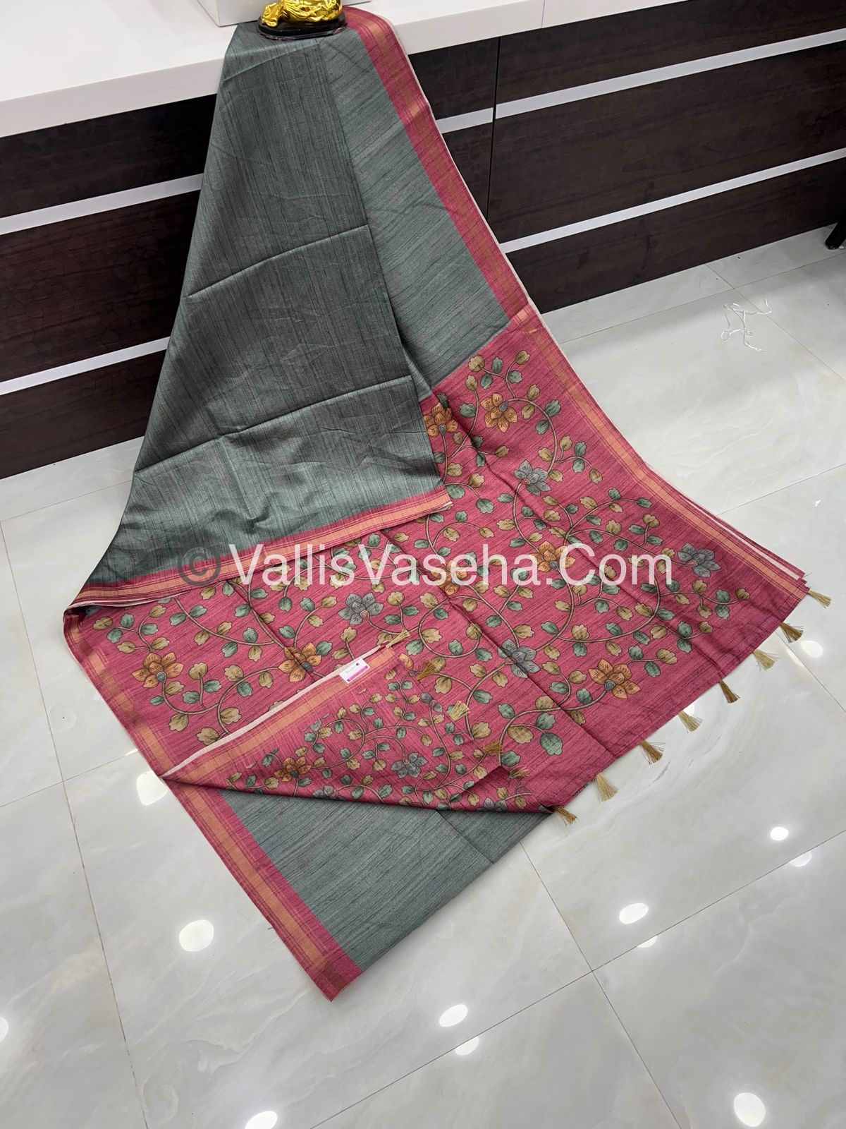Art Silk / Semi Gicha Tussar Saree  - VVSGT002