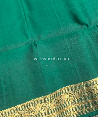 Pure Soft Silk Saree - Kanchi Border - Maroon & Green Combo - VVPSS046