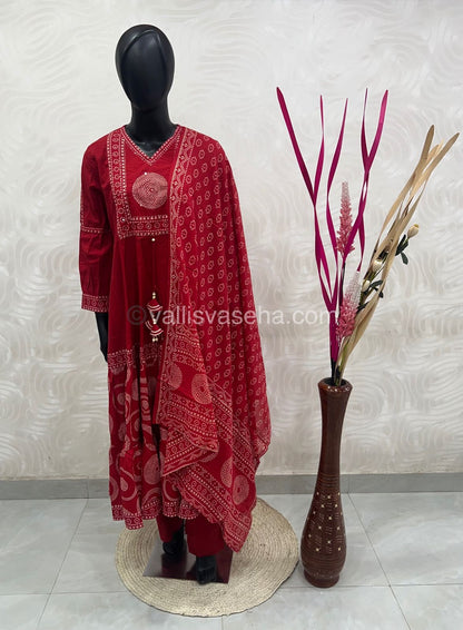 Anarkali - Red Shade - Salwar, Kameez & Duppatta(3pc)- Fancy Cotton - VVRAS001