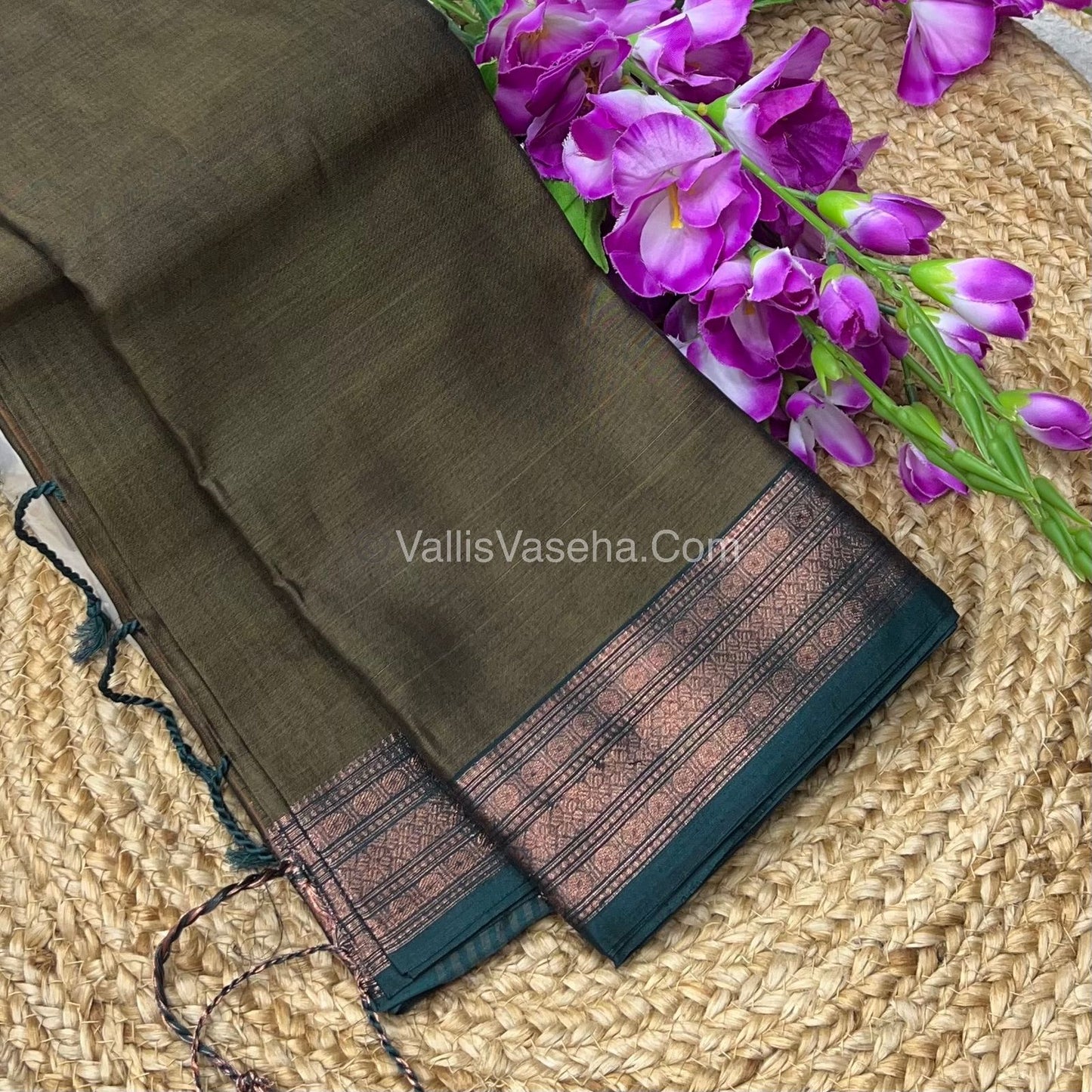 Dhaka Cotton Saree - VVDCS001