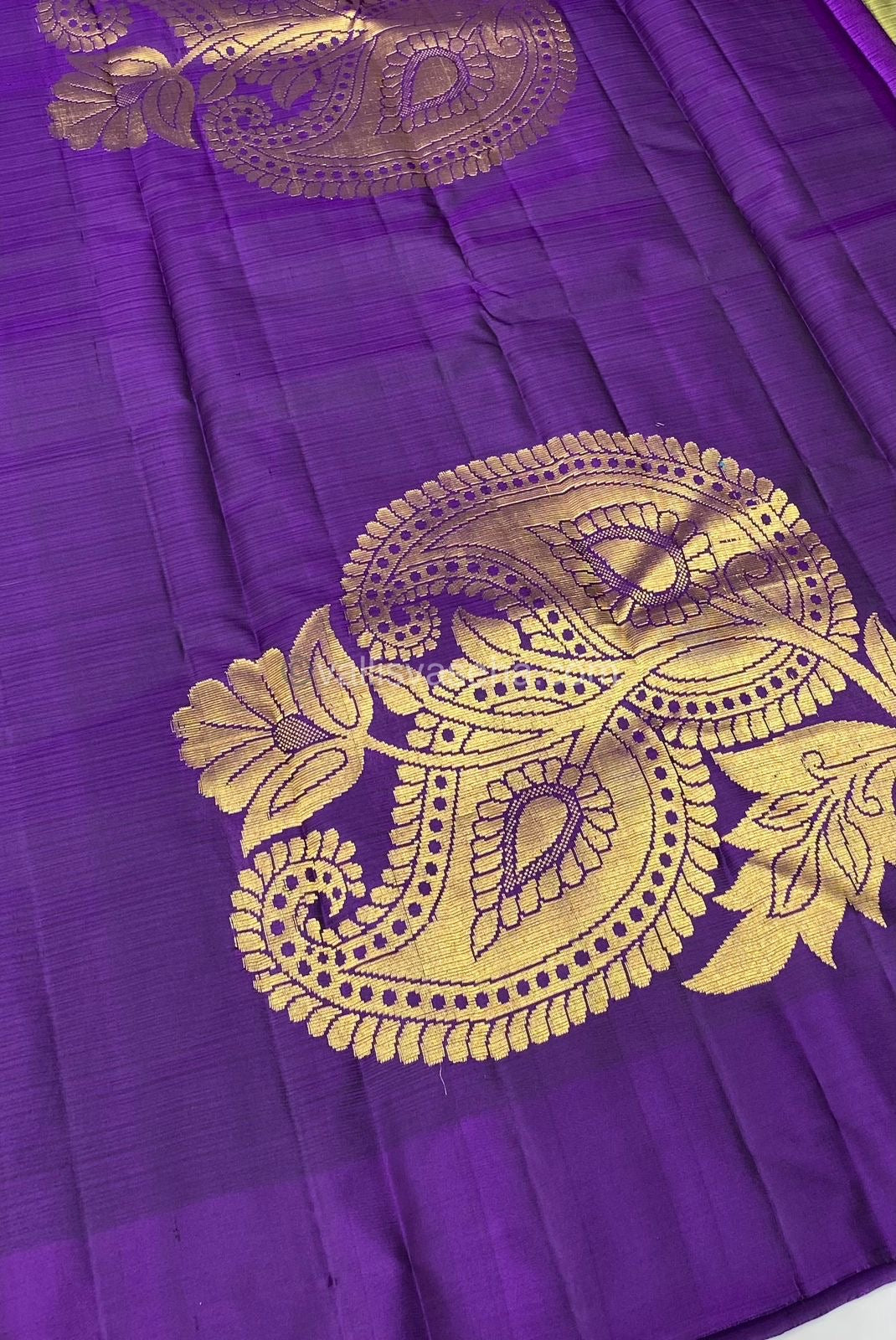 Pure Kanchipuram Silk Saree - Light Weight - Green and Purple - VVPS007