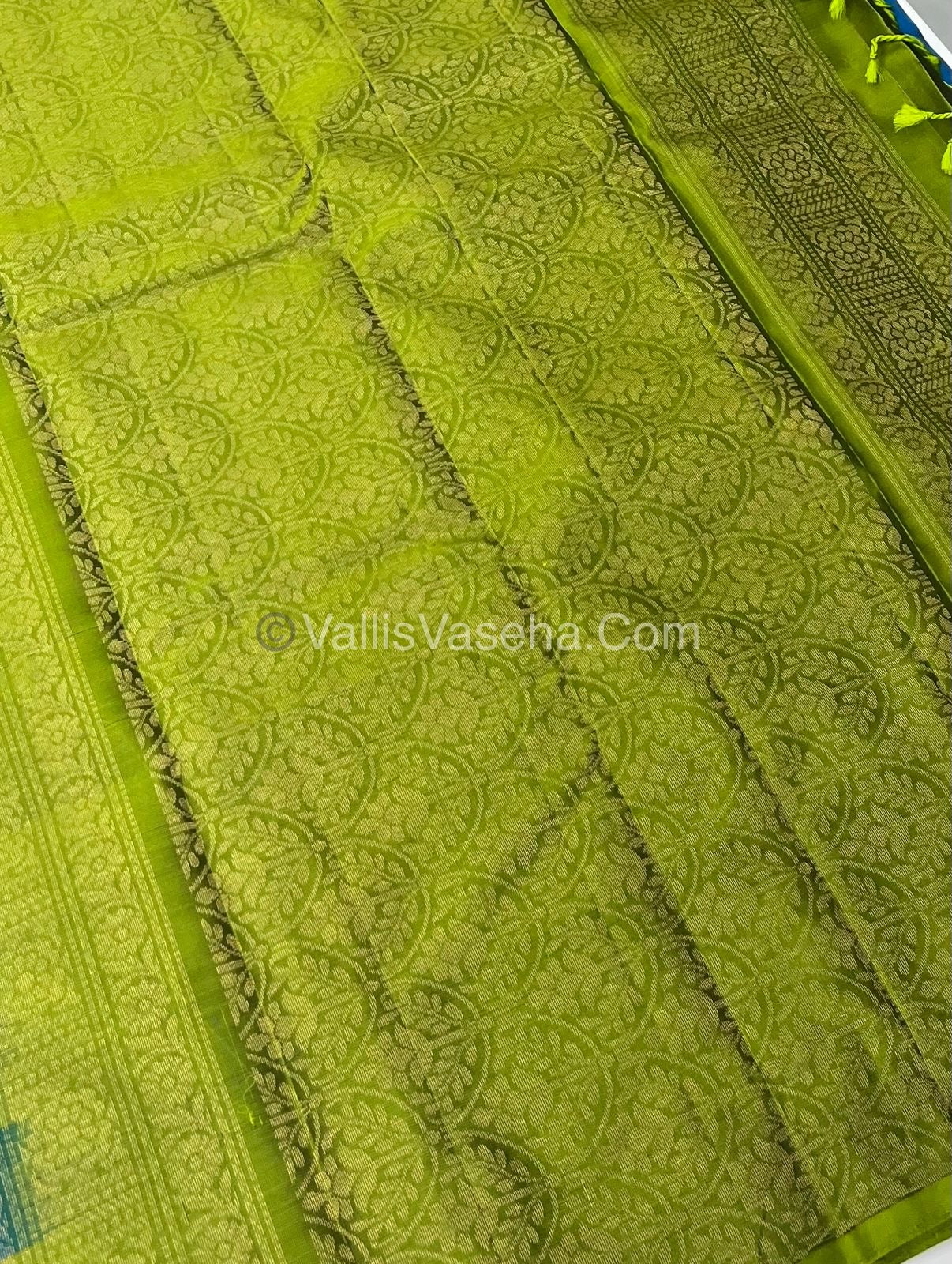 Half Mix - Pure Soft Silk Saree - VVPSS030