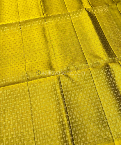 Half Mix - Pure Soft Silk Saree - VVPSS030