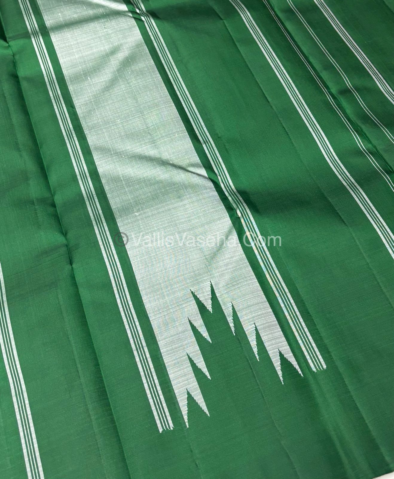 Pure Kanchipuram Silk Saree - Thalampoo - VVPS029