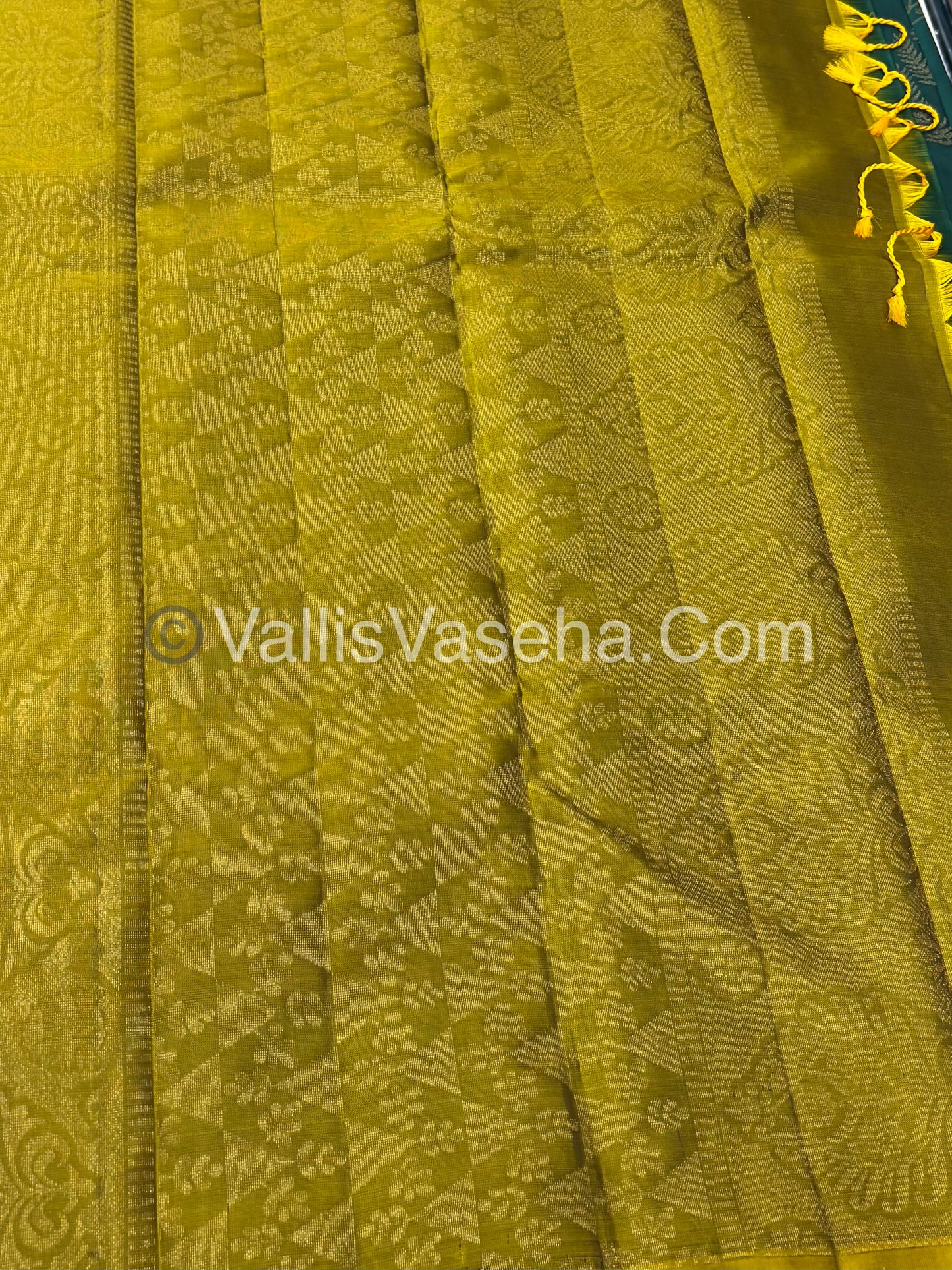 Half Mix - Pure Soft Silk Saree - VVPSS075