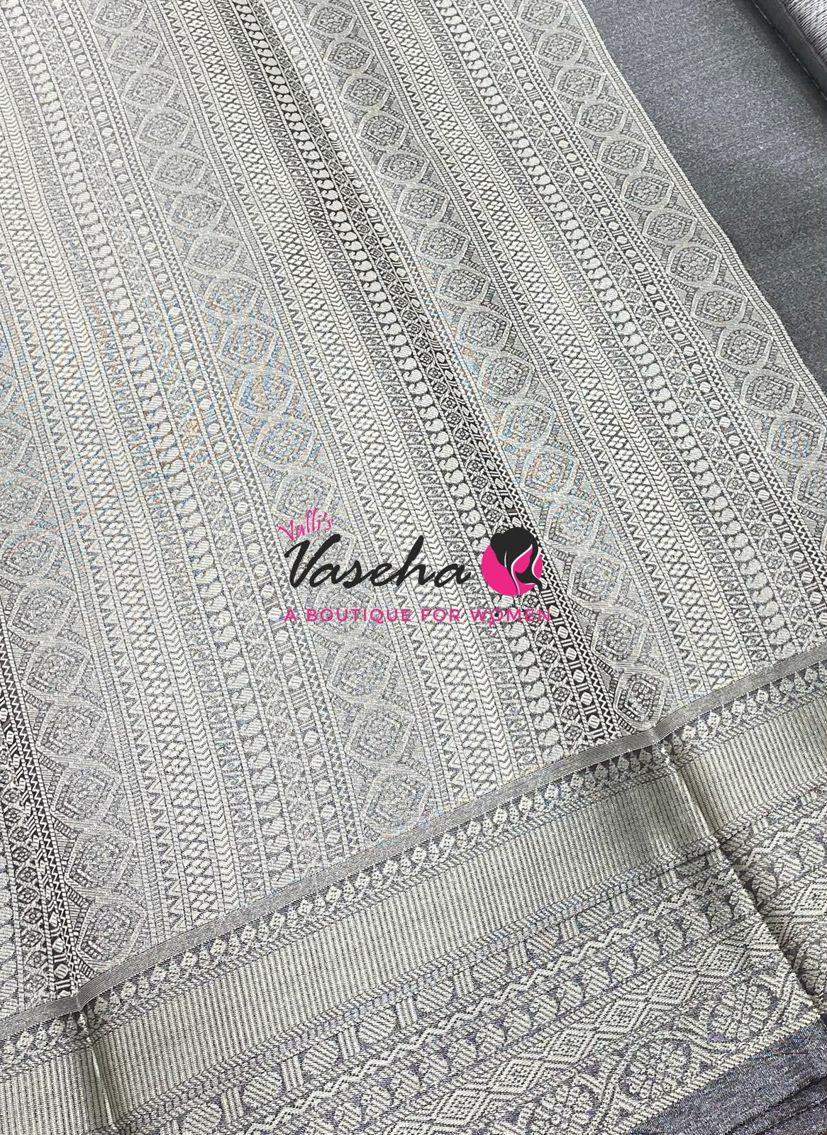 20%less - Offer Saree - Semi Tissue Saree - VVDS008