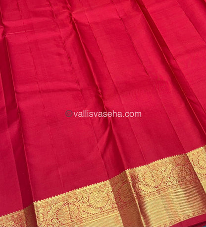 Pure Kanchipuram Silk Saree - Vaira Voosi design - Red shade - VVPS014